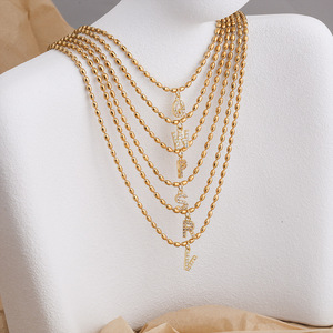 Mode nouveauté charme belle Dames Minimaliste Bijoux En Acier Inoxydable Plaqué Or 18 <span class=keywords><strong>k</strong></span> Lettre Forme Pendentif Collier - Product Image 5