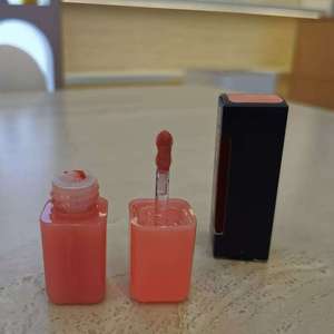 Blush Liquido Effetto Luminoso Naturale Lunga Durata Leggero e Sfumabile con Finitura Opaca - Product Image 4