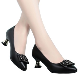 YT, nuevos zapatos ajustados para mujer, tacones altos negros, cómodos y de boca baja, zapatos de trabajo individuales con hebilla cuadrada a la moda para mujer - Product Image 1