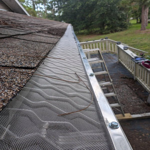 Rete di protezione per grondaie in micro alluminio con filtro antifoglie per la protezione dell'acqua piovana sul tetto, per uso residenziale, commerciale e <span class=keywords><strong>giardino</strong></span>. - Product Image 5