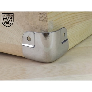 Protector de Esquinas Metálico Anwang 021-35, Hierro Cromado para Cajas de Herramientas de Madera - Product Image 3