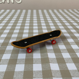 Enfants drôle compétition Cool Board main Sport jeu jouets Logo personnalisé Mini Tech en plastique roue camions ensemble doigt pont planche à roulettes - Product Image 5