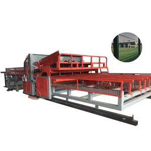 Opération facile Gain de temps et d'efforts Machine de soudage automatique de treillis métallique soudé pour panneau de clôture avec empilage de treillis robotisé - Product Image 6