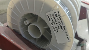 <span class=keywords><strong>Fil</strong></span> de <span class=keywords><strong>soudure</strong></span> en acier inoxydable E304LT1-1 de 1,2 mm à âme fourrée pour soudage à l'arc de l'acier inoxydable – Approvisionnement direct usine - Product Image 3