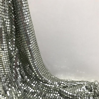 Tissu métallique en aluminium revêtu de poudre noire INNOVAT-SL, maille de 8 mm pour façade architecturale