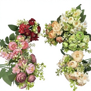 Vente en gros <span class=keywords><strong>Blueway</strong></span> F2909 – Nouvelle combinaison de bourgeons de thé artificiels en soie, faits main, réalistes et durables, pour les fêtes de fin d'année et Noël - Product Image 1