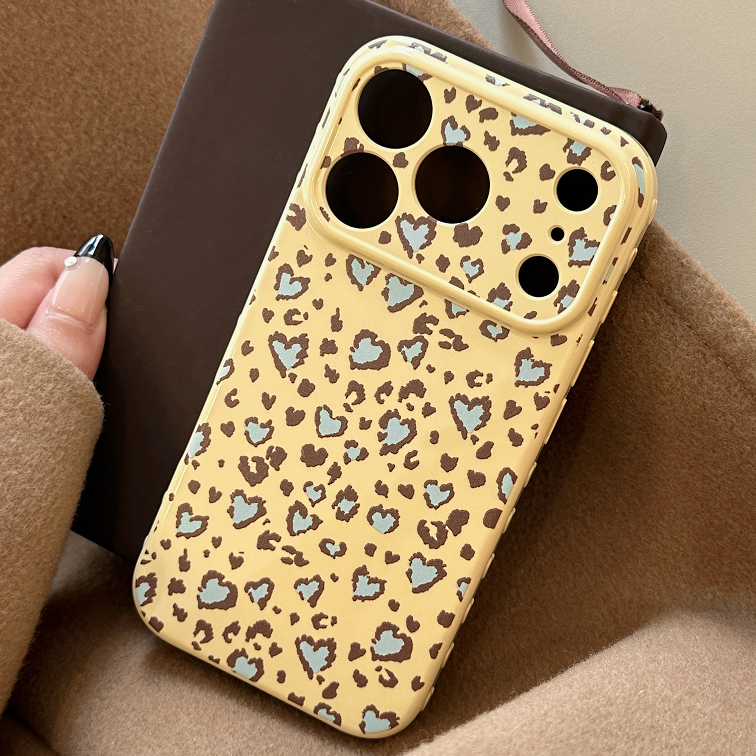 Lemon Yellow, Blue-Brown, Heart Leopard