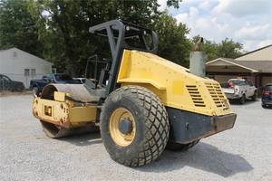 Rouleau compresseur Bomag BW 211D-3 d'occasion de haute qualité, en bon état, à vendre. Bomag 213 217 216 225D - Product Image 6