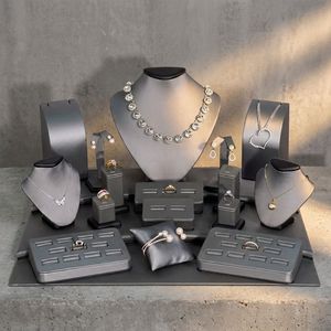 Expositor de Joyería de Cuero Gris/Negro de Alta Gama, Soporte para Collares, Adecuado para Vitrinas de Joyerías - Product Image 6