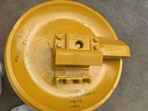 Bulldozer <span class=keywords><strong>Idler</strong></span> Dozer D2 D3C D4D D5 D5H D5G D6B D6C D6D D6R D6H D7E D7H D7G D8R D8N D8T D8L <span class=keywords><strong>D9R</strong></span> <span class=keywords><strong>D9N</strong></span> D31 depan <span class=keywords><strong>Idler</strong></span> Assy - Product Image 5