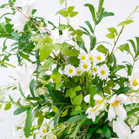 Ensemble de piliers floraux artificiels vert et blanc, colonnes de fleurs autoportantes pour la décoration de cérémonies de mariage, de scènes événementielles et d'entrées