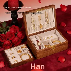 Caja <span class=keywords><strong>de</strong></span> Almacenamiento <span class=keywords><strong>de</strong></span> Joyas Xiangxi Koi Pintada a Mano en Color Nogal con Herrajes Dorados, Regalo <span class=keywords><strong>para</strong></span> la Mejor Amiga <span class=keywords><strong>de</strong></span> la Novia y <span class=keywords><strong>para</strong></span> Recién Casadas - Product Image 4