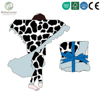 Couverture d'emmaillotage pour bébé en fibre de bambou à carreaux doux imprimés Babylovey pour nouveau-nés avec étiquette personnalisée et privée