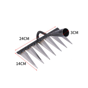 Râteau de jardin Offre Spéciale avec 6 dents en métal Râteau en fer <span class=keywords><strong>pour</strong></span> le jardinage et le désherbage Râteau à copeaux avec poignée Râteau tout acier - Product Image 2