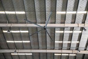 Ventiladores Comerciales HVLS de 400W, Ventiladores de Techo Grandes de 10 pies para Instalación en Exteriores, para Escuelas, para Refrigeración de Almacenes - Product Image 6