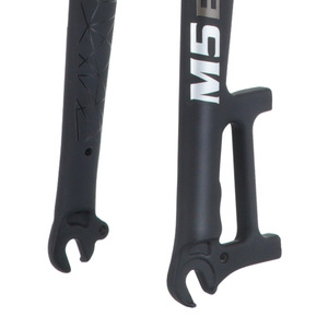 <span class=keywords><strong>Fourche</strong></span> avant <span class=keywords><strong>rigide</strong></span> MTB HASSNS M5EV en alliage d'aluminium haute résistance, frein à disque, pour <span class=keywords><strong>VTT</strong></span> <span class=keywords><strong>26</strong></span> ou 27,5 <span class=keywords><strong>pouces</strong></span> - Product Image 3