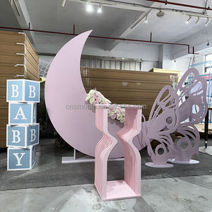 Fondale per Palco Matrimoniale a Forma di Luna in Acrilico Bianco e PVC, Design Creativo all'Ingrosso - Product Image 4