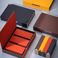 Boîtes d'emballage cadeau en papier kraft rigide personnalisées en gros pour chaussettes, impression offset, revêtement UV, lamination brillante, sérigraphie