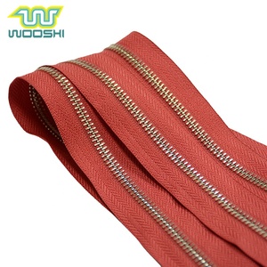 Guangzhou Cotton Tape Brass Zipper for Leather Jackets Gold 5# Long Metal Zip Company Red Light Gold Fast Delivery Long Chain