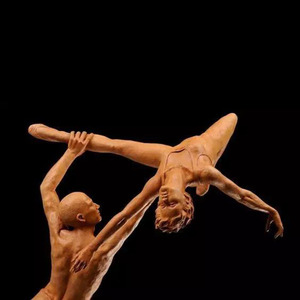 Sculpture de danseurs en métal grandeur nature personnalisée, moulage en bronze pour la décoration de jardin extérieur - Product Image 2