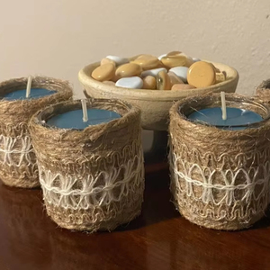 Portavelas de mimbre vintage con asa para mejor agarre, hecho a mano en India, para velas de cristal y portavelas. - Product Image 1