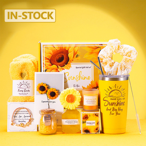 Coffret cadeau à thème tournesol, vente chaude, bougie, chaussettes, matériau PVC, anniversaire, Noël, Saint-Valentin, fête des mères, coffret cadeau - Product Image 2