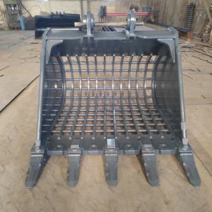 Godet de criblage squeletté pour excavatrice 12-15T en acier NM400, avec espacement de 75 mm pour le recyclage des roches et des agrégats - Product Image 2