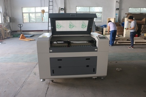 Prix usine plexi verre acrylique cnc feuilles de bois pour la <span class=keywords><strong>découpe</strong></span> <span class=keywords><strong>laser</strong></span> <span class=keywords><strong>caoutchouc</strong></span> bambou impression <span class=keywords><strong>Laser</strong></span> gravure cutter Machine - Product Image 4