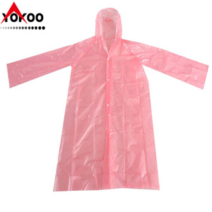 Impermeable desechable Yokoo para adultos con capucha y botones para viajes y uso al aire libre - Product Image 5