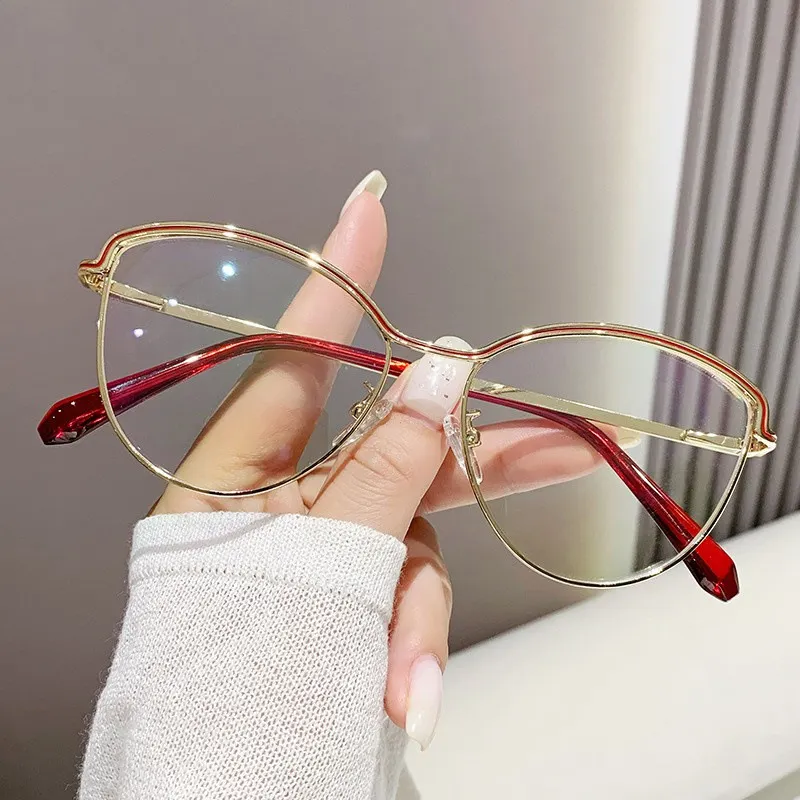 7105 nouvelle vente chaude cadre en métal oeil de chat cadre optique anti lumière bleue lunettes anti-reflet femmes lunettes