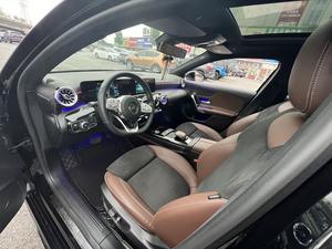 Voiture d'occasion à vendre 2019 M-ercedes B-enz <span class=keywords><strong>Classe</strong></span> <span class=keywords><strong>A</strong></span> <span class=keywords><strong>a</strong></span> <span class=keywords><strong>180</strong></span> L Berline Sport Conduite à gauche 1.3T 136 ch L4 Traction avant <span class=keywords><strong>Essence</strong></span> - Product Image 6