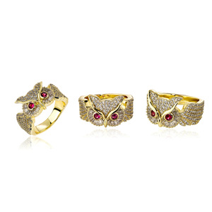 Anello Personalizzato Hip Hop Placcato Oro 14K a Forma di Gufo in Ottone con Zirconi Cubici e Occhi Rossi per Uomo - Product Image 5