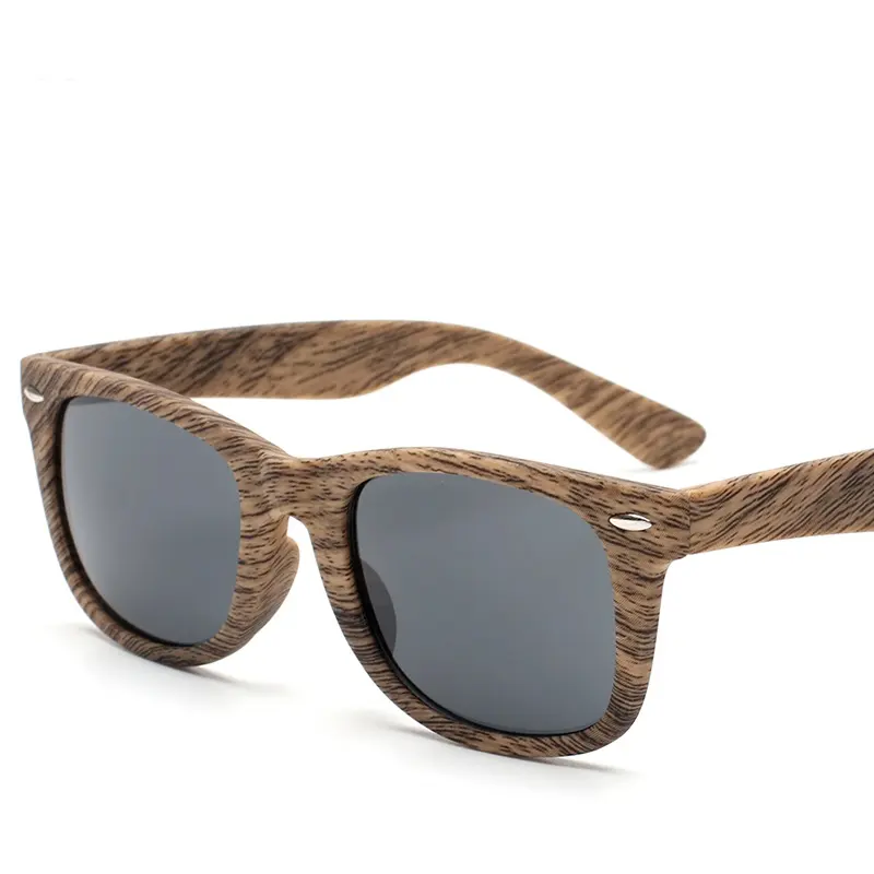 Occhiali da sole classici in legno Color bambù con logo personalizzato occhiali da sole quadrati in plastica unisex