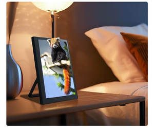 Marco de Fotos Inteligente con IA de 7.9 Pulgadas, 3GB+32GB, Marco Espacial 3D, Convierte 2D en 3D Vívido sin Gafas, Marco 3D a Simple Vista para Oficina y Galería - Product Image 2