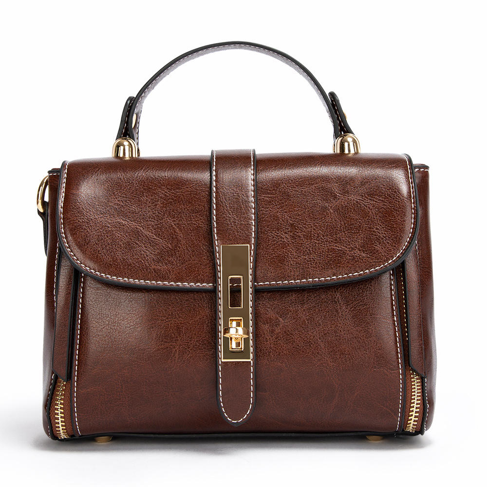 สีน้ำตาลเข้ม