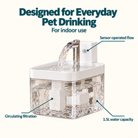 Fontaine à eau automatique pour animaux de compagnie de 1,5 L avec capteur et filtre circulant pour chats et petits chiens