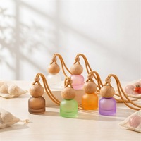 Diffuseur de parfum pour voiture en verre coloré de 11 ml avec bouchon en bois, rechargeable, ornement suspendu pour emballage de parfum
