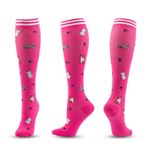 Chaussettes de compression unisexes de dessin animé décontractées Anti-fatigue Soulagement de <span class=keywords><strong>la</strong></span> <span class=keywords><strong>douleur</strong></span> Bas du genou Chaussettes longues de sport pour hommes et femmes - Product Image 5