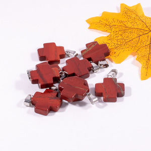 Chaude fouler produit pastèque quartz croix pendentif sculpture pour <span class=keywords><strong>copine</strong></span> - Product Image 6