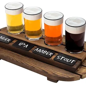 Plateau de dégustation de bière en bois brun foncé rustique, ensemble de serveur avec 4 tasses en verre et Mini étiquettes de tableau noir