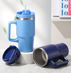 Wholesale Customized Good Quality New 20oz 590ml Stainless <b>Steel</b> Tumbler with Handle - Product Image 2