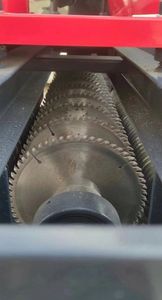 Máquina de sierra de <span class=keywords><strong>madera</strong></span> de hoja múltiple Rip de <span class=keywords><strong>aserradero</strong></span> múltiple de tablero resistente con láser rojo - Product Image 5