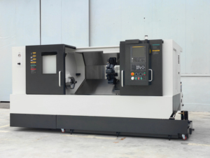 Nouveau design, tour CNC 10 axes robuste 12T avec tourelle à outils, centre de tournage à guidage linéaire, lit incliné et double broche haute vitesse Fanuc - Product Image 2