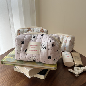 Borsa per Trucco e Telefono Cellulare con Logo Personalizzato, Design Animale Cartoonesco, Righe Verticali Trapuntate, Chiusura a Zip - Product Image 1