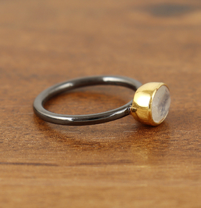 Anillo de Plata de Ley 925 para mujer a la moda, superventas, piedra lunar arcoíris, chapado en negro y amarillo para bodas y aniversarios - Product Image 3