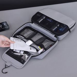 Bolsas de Cosméticos de Viaje con Logotipo Personalizado, Bolsa de Aseo Impermeable Portátil para Colgar, Bolsa Organizadora con Separación para Artículos Secos y Húmedos para Hombre - Product Image 4