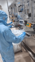 Machine de remplissage aseptique automatique à double tête pour sachets de lait en boîte (BIB)