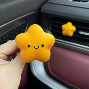 Diffuseur de parfum pour voiture en silicone, design cartoon, avec parfum de thé blanc longue durée, sans électricité. - Product Image 5
