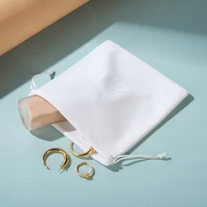 Lionwrapack Amostra grátis: Bolsa para joias de veludo com logotipo personalizado, bolsa branca à prova de poeira para colares, anéis, presentes