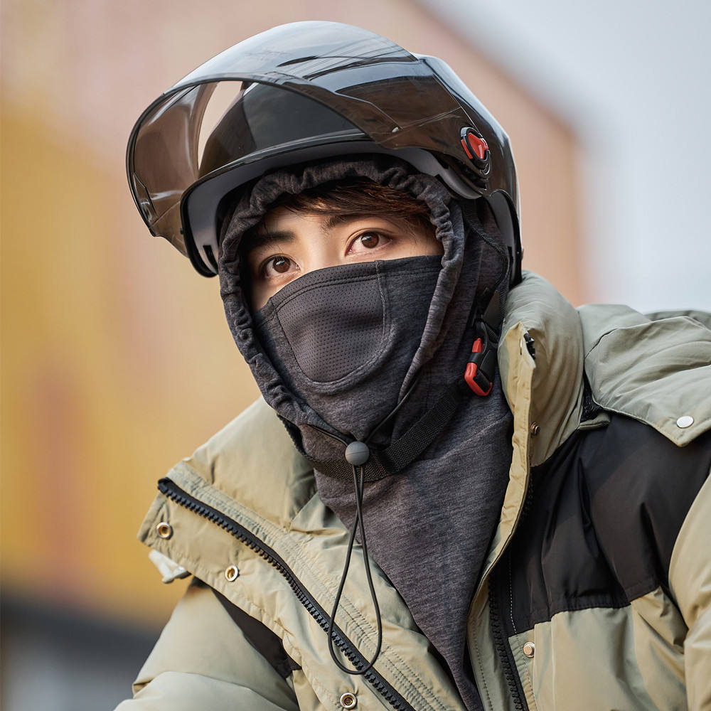 สีเทาเข้ม